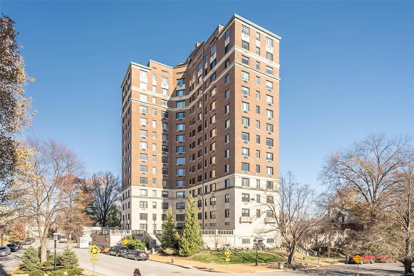 410 N Newstead Avenue Unit: 11W