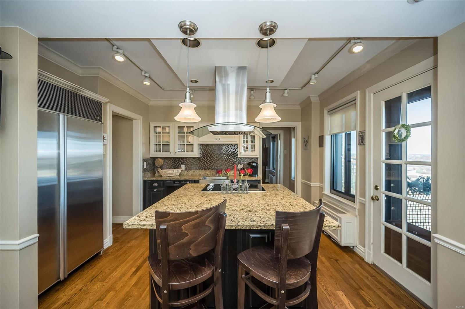 410 N Newstead Avenue Unit: 11W