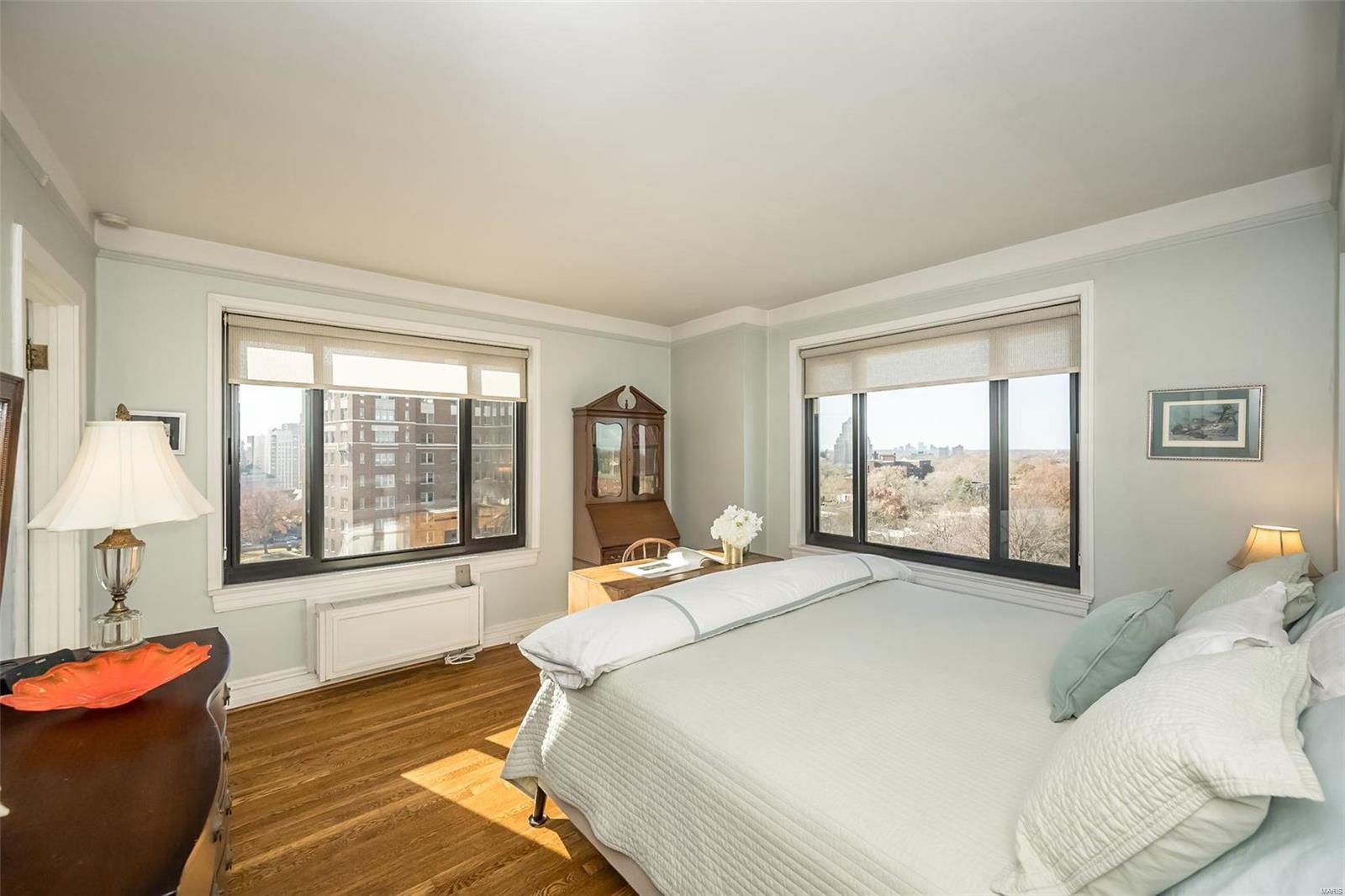 410 N Newstead Avenue Unit: 11W