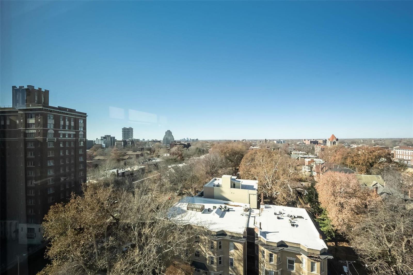 410 N Newstead Avenue Unit: 11W