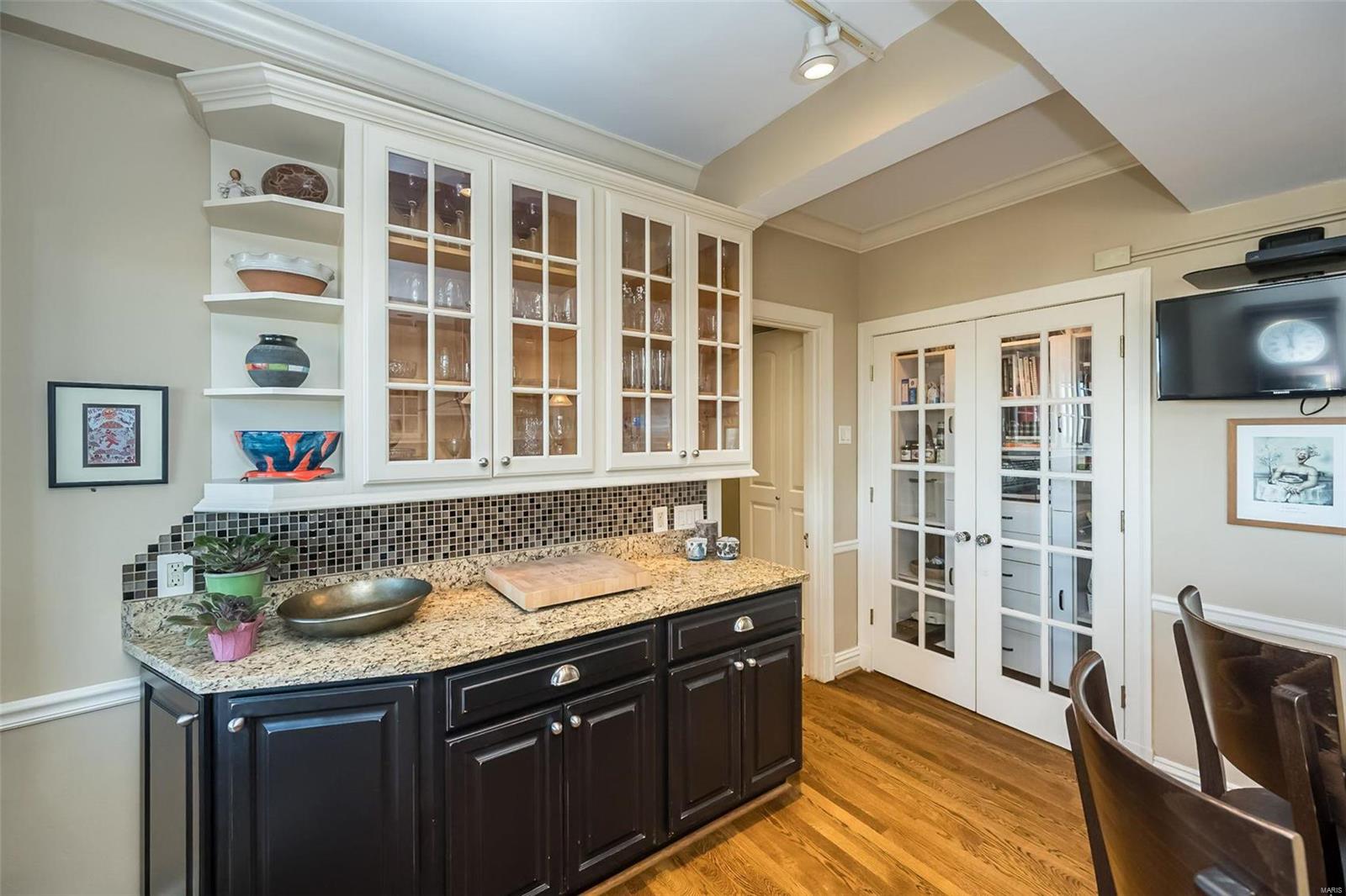 410 N Newstead Avenue Unit: 11W