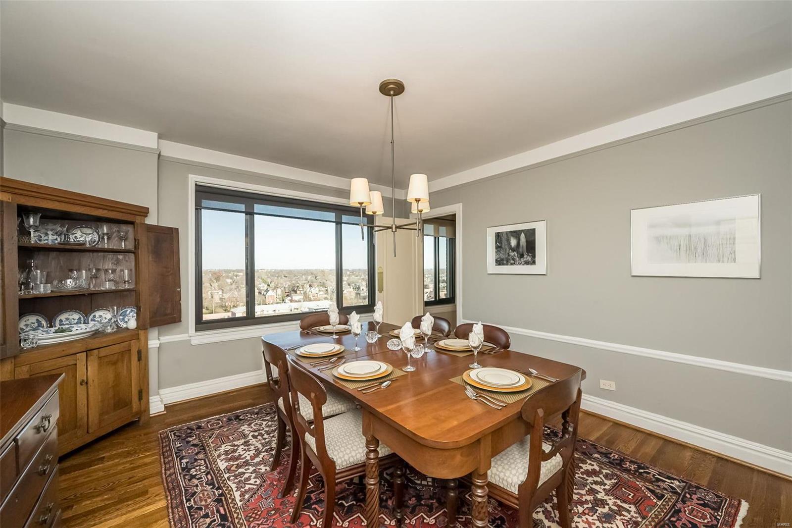 410 N Newstead Avenue Unit: 11W