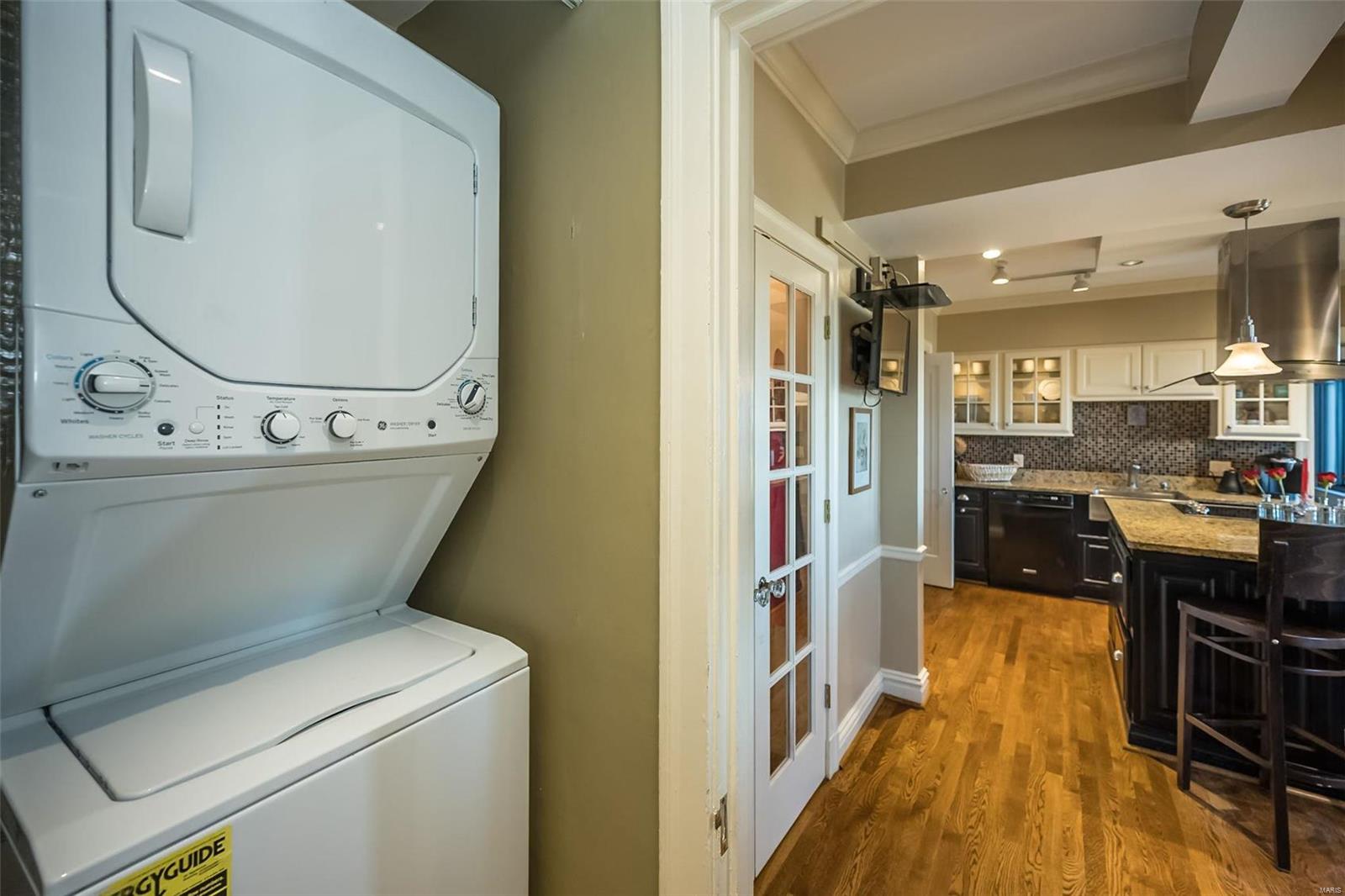410 N Newstead Avenue Unit: 11W