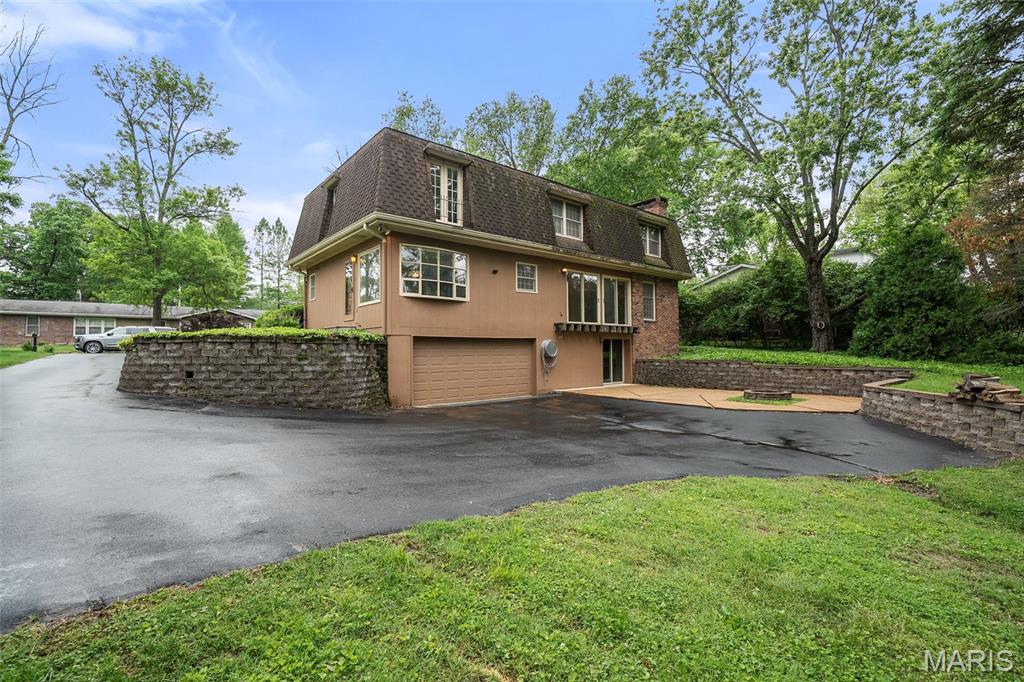 10221 Lylewood Drive