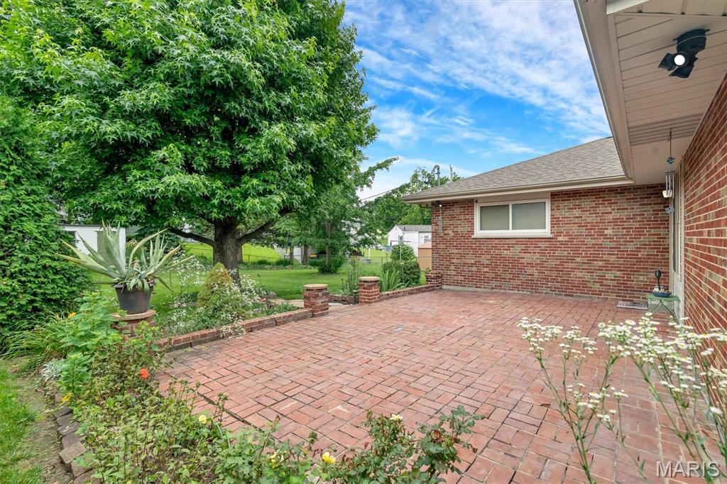 10710 Winthrop Court