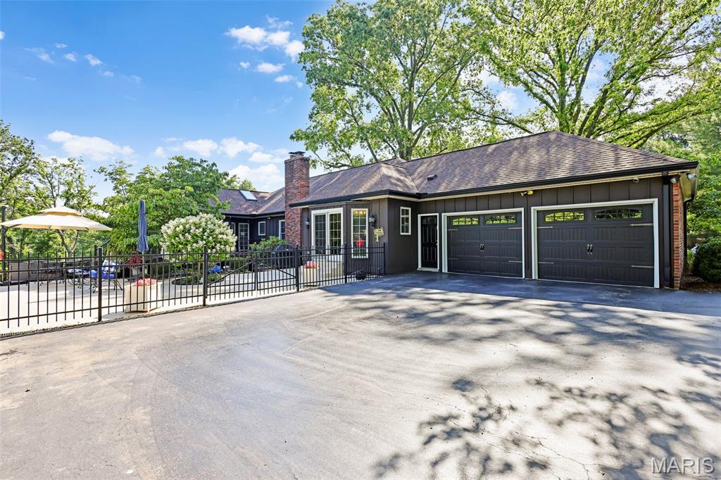 1897 Point Oak Road