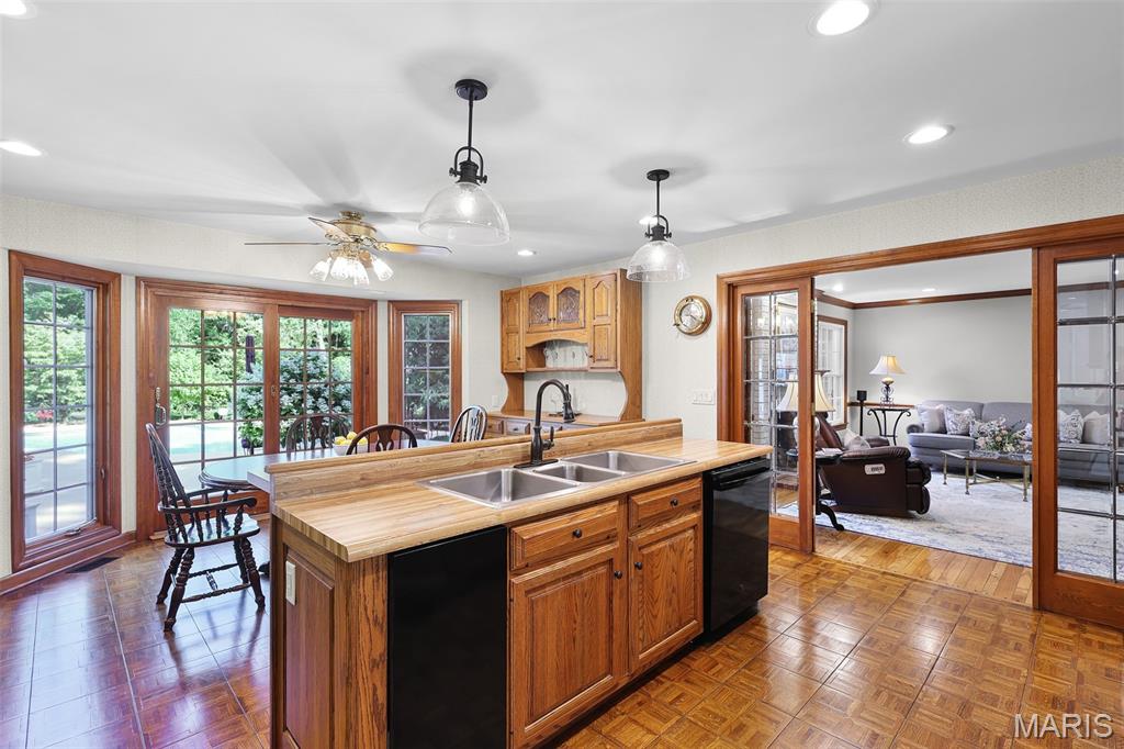 1897 Point Oak Road