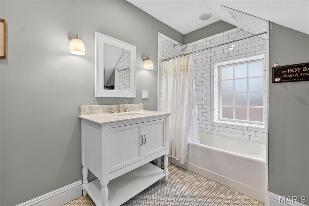 7437 Stratford Avenue