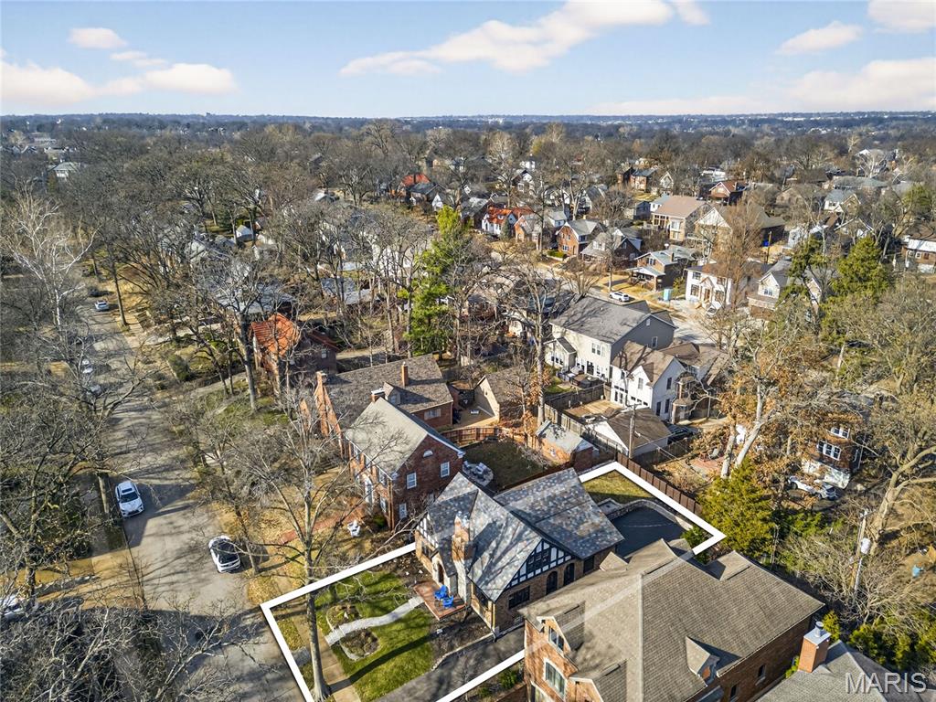 7437 Stratford Avenue