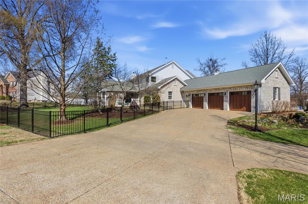 4037 S Lindbergh Boulevard