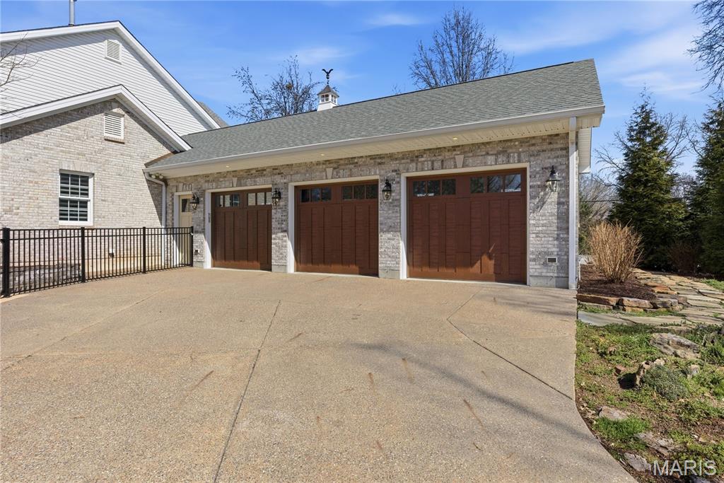 4037 S Lindbergh Boulevard