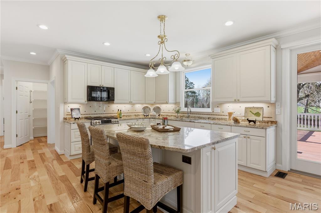 4037 S Lindbergh Boulevard