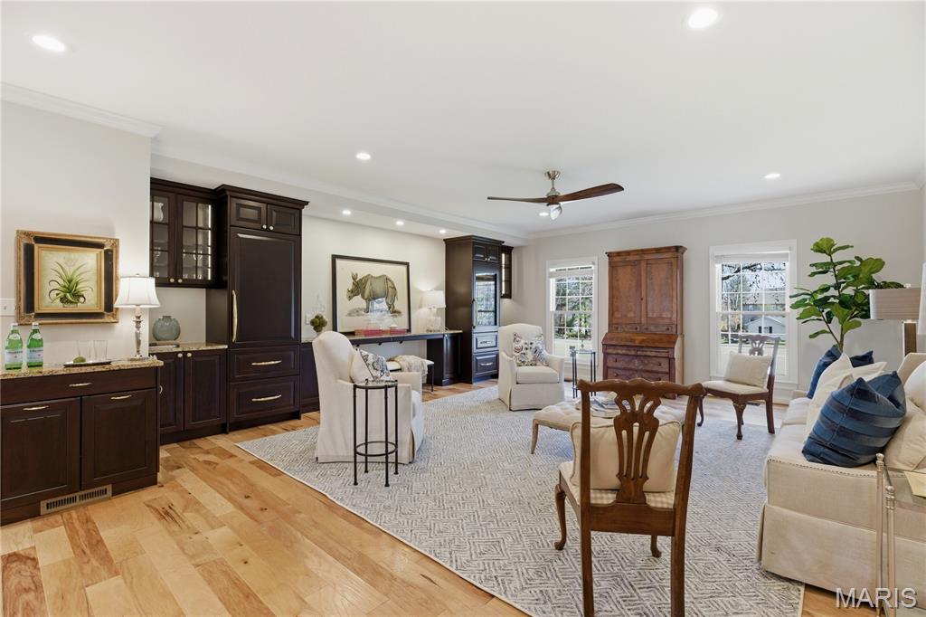 4037 S Lindbergh Boulevard