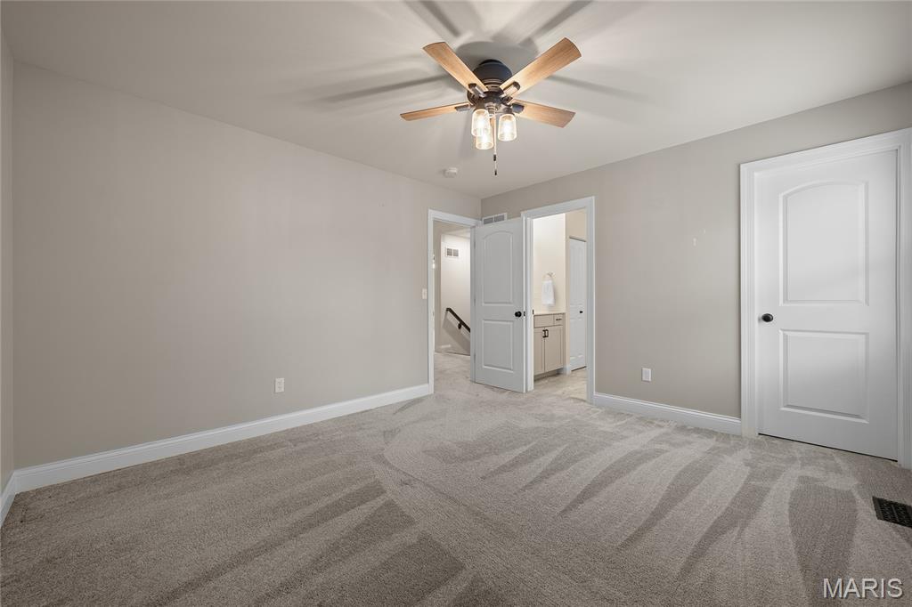 920 Thorn Crown Court