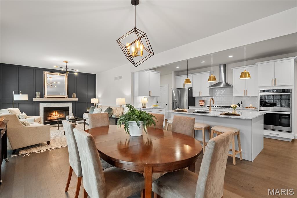 920 Thorn Crown Court