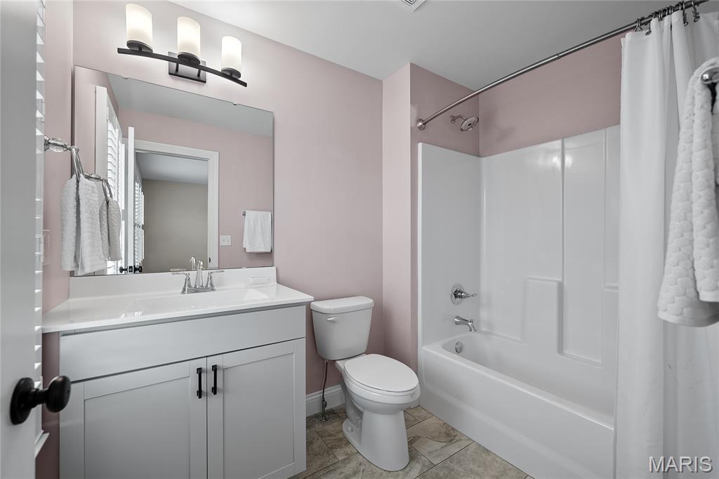 920 Thorn Crown Court