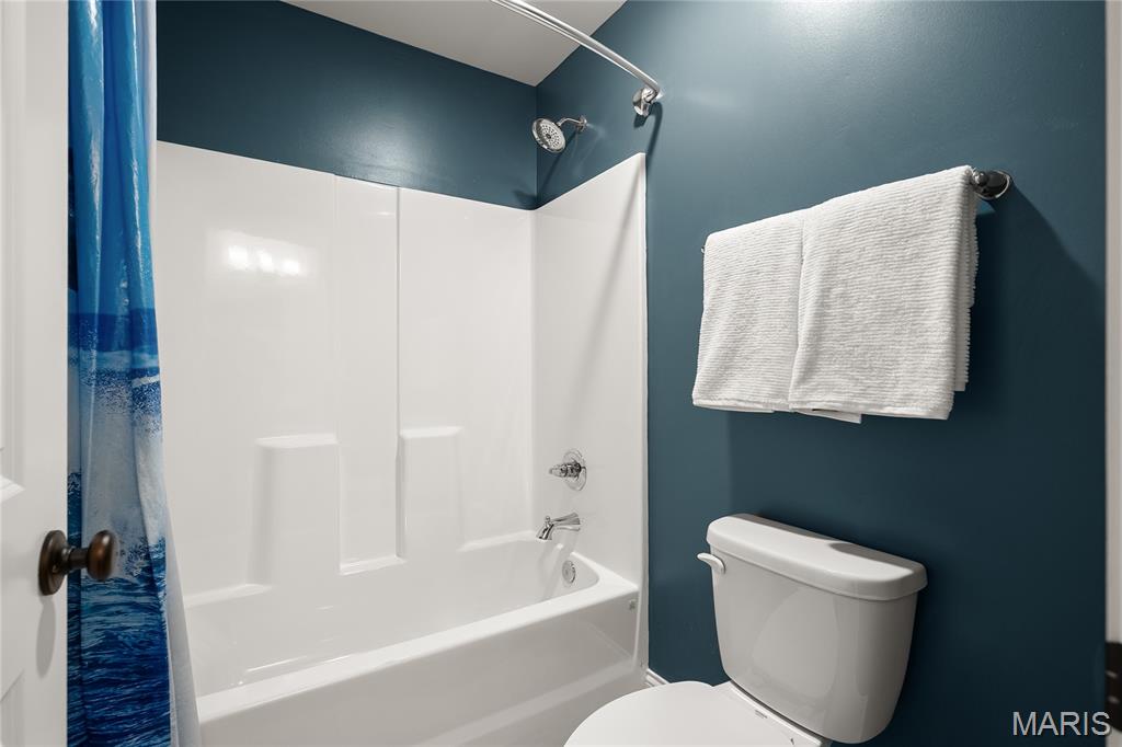 920 Thorn Crown Court