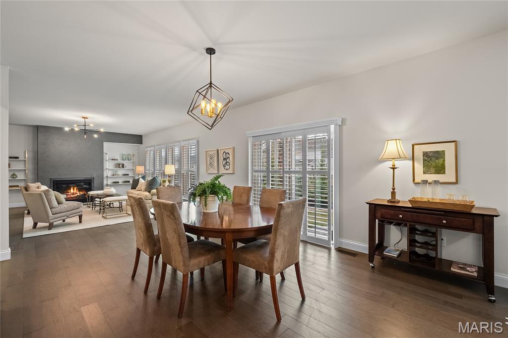 920 Thorn Crown Court