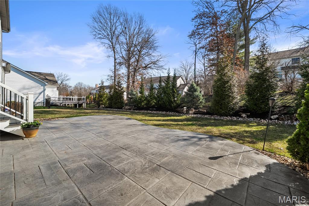 920 Thorn Crown Court