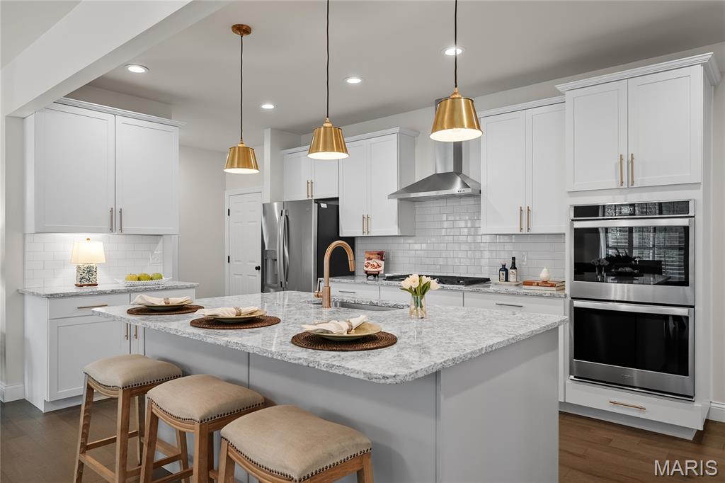 920 Thorn Crown Court