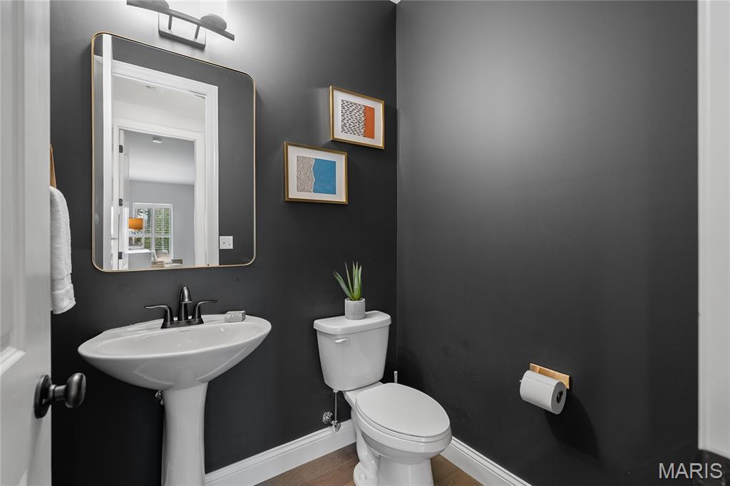 920 Thorn Crown Court