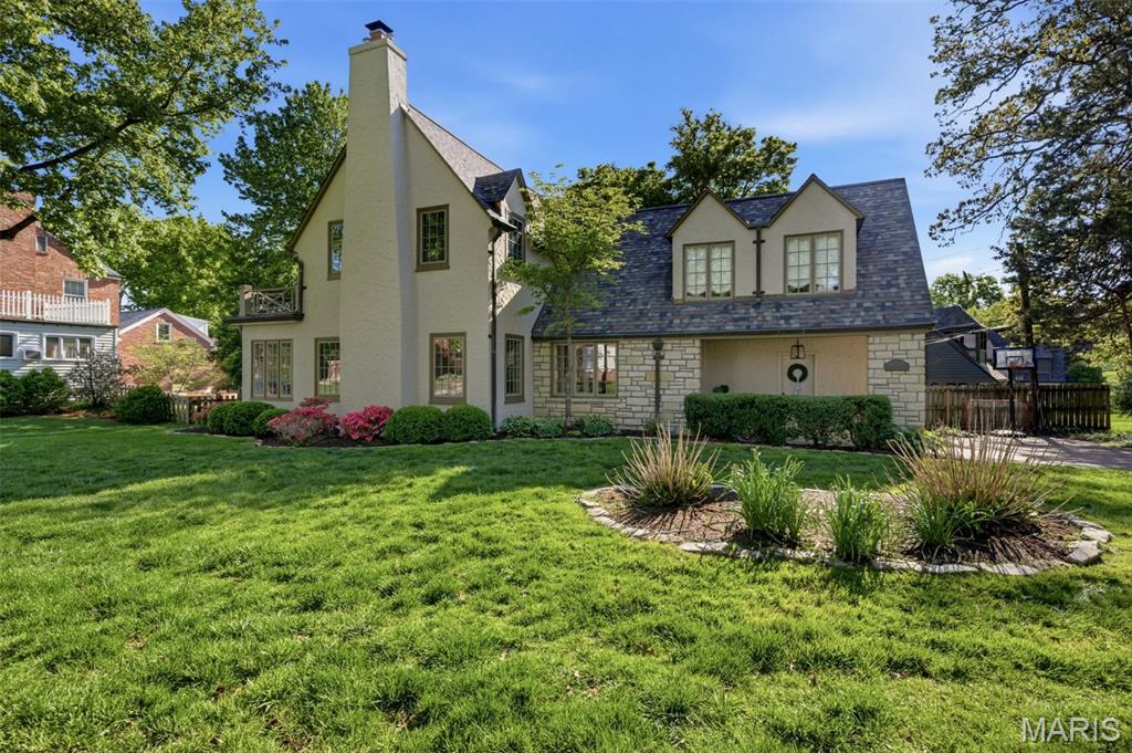 36 Algonquin Wood Place