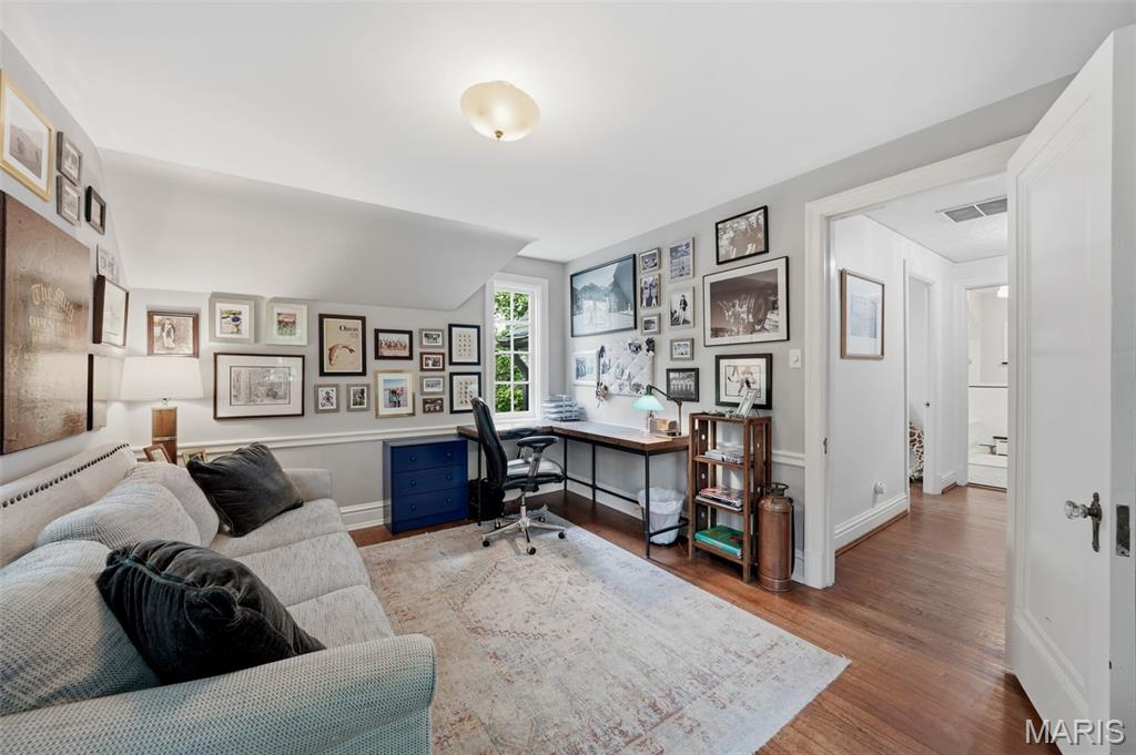 36 Algonquin Wood Place
