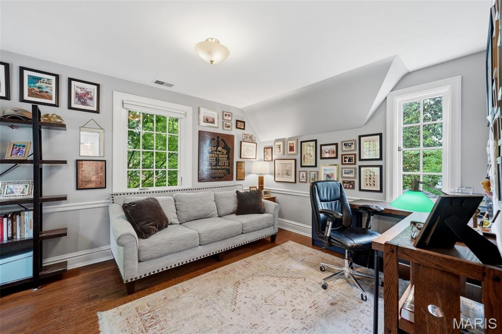 36 Algonquin Wood Place
