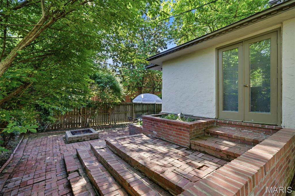 36 Algonquin Wood Place