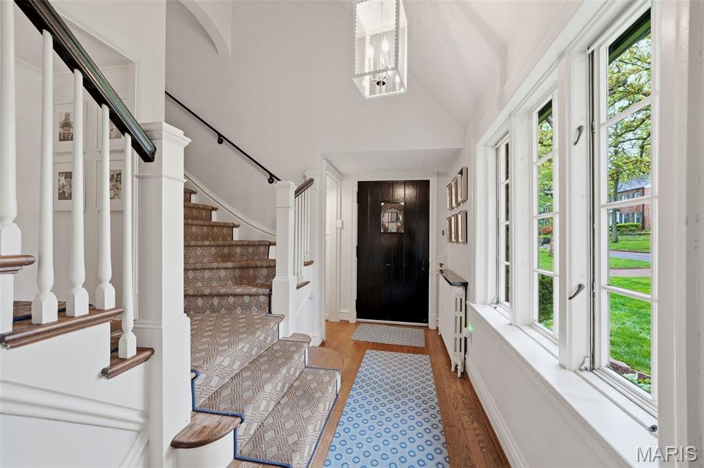 36 Algonquin Wood Place