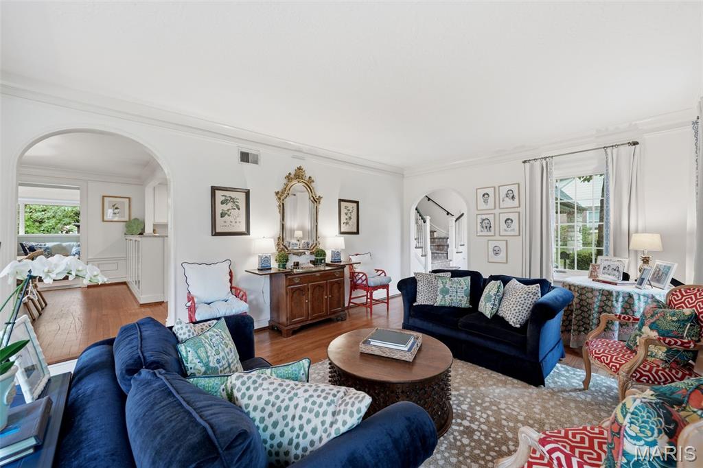 36 Algonquin Wood Place