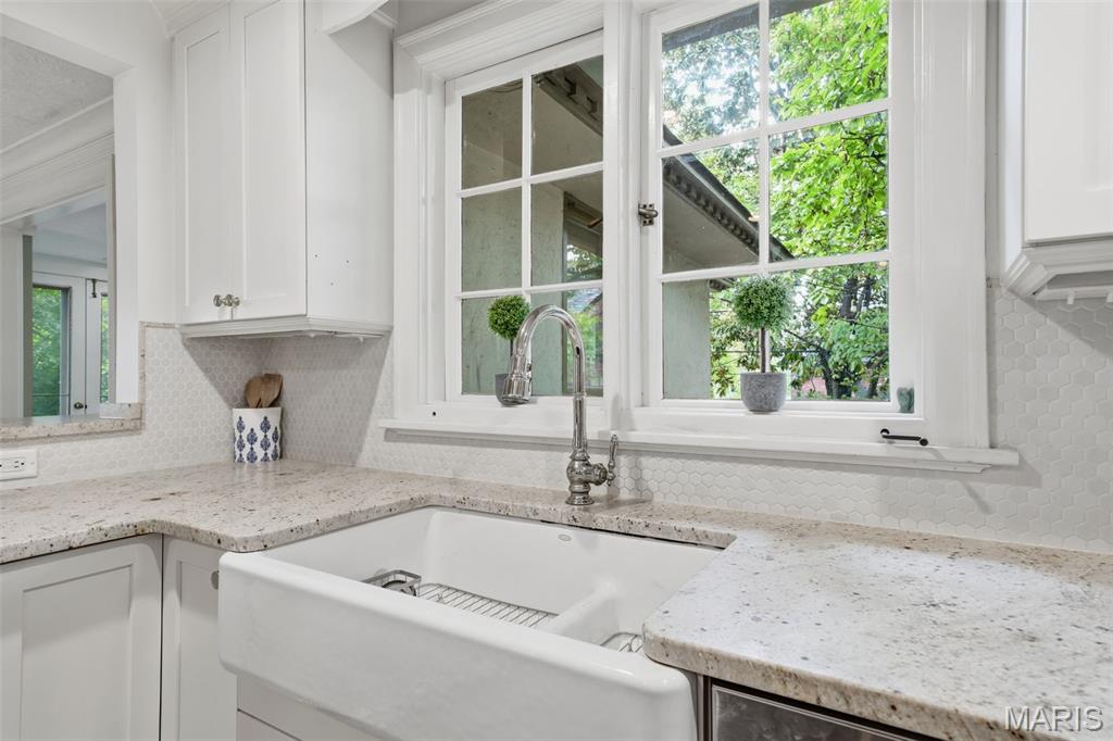 36 Algonquin Wood Place