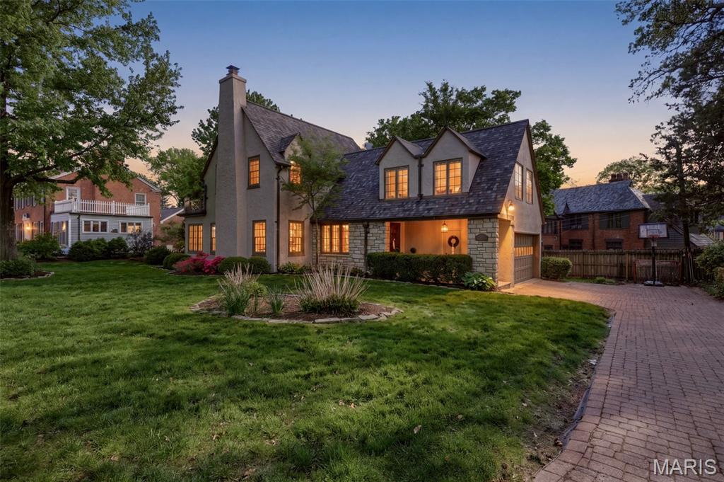 36 Algonquin Wood Place
