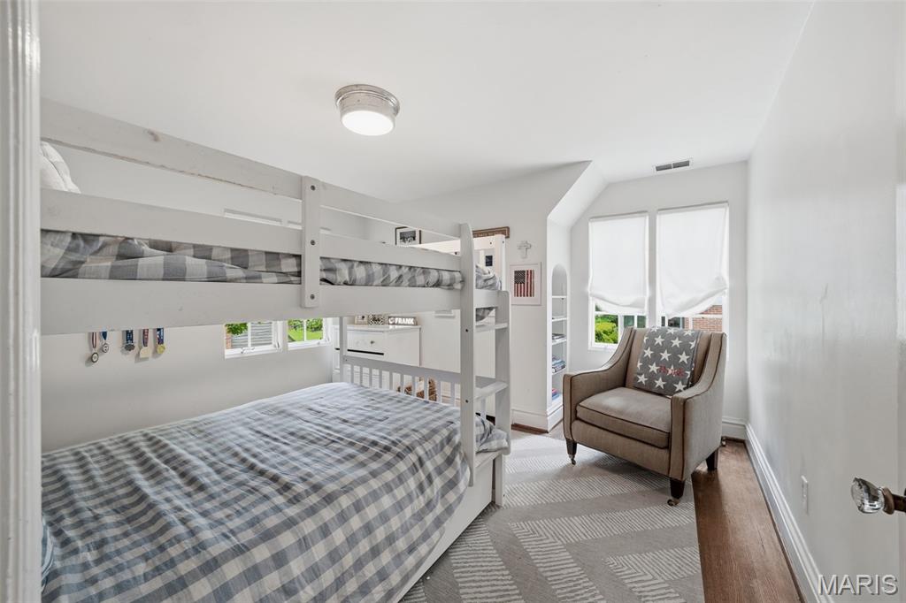 36 Algonquin Wood Place