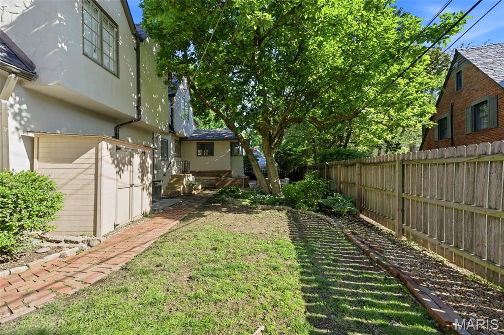 36 Algonquin Wood Place