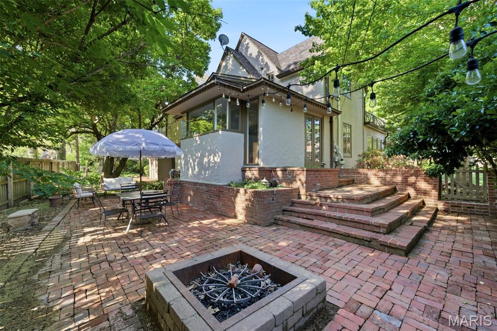36 Algonquin Wood Place