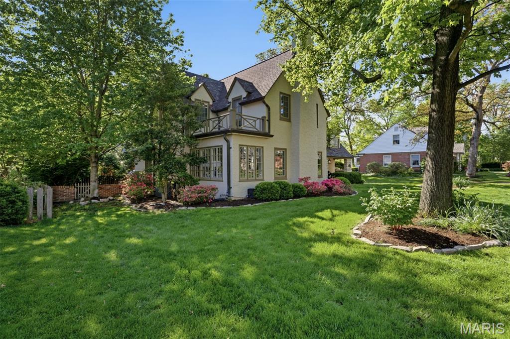 36 Algonquin Wood Place