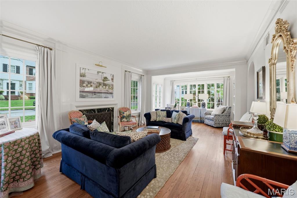 36 Algonquin Wood Place