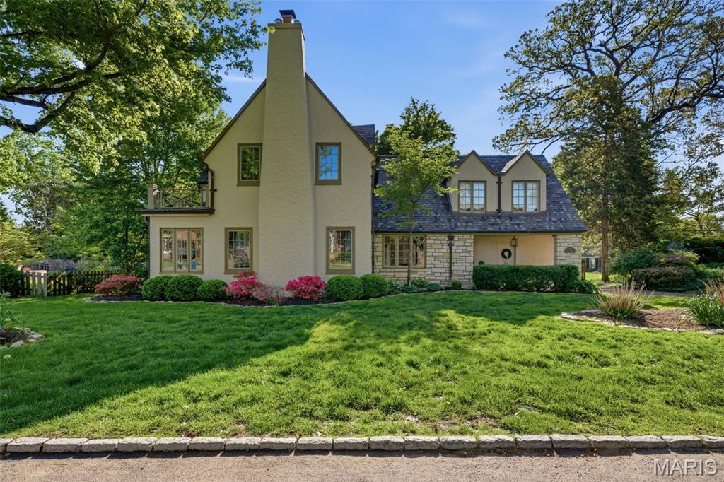 36 Algonquin Wood Place