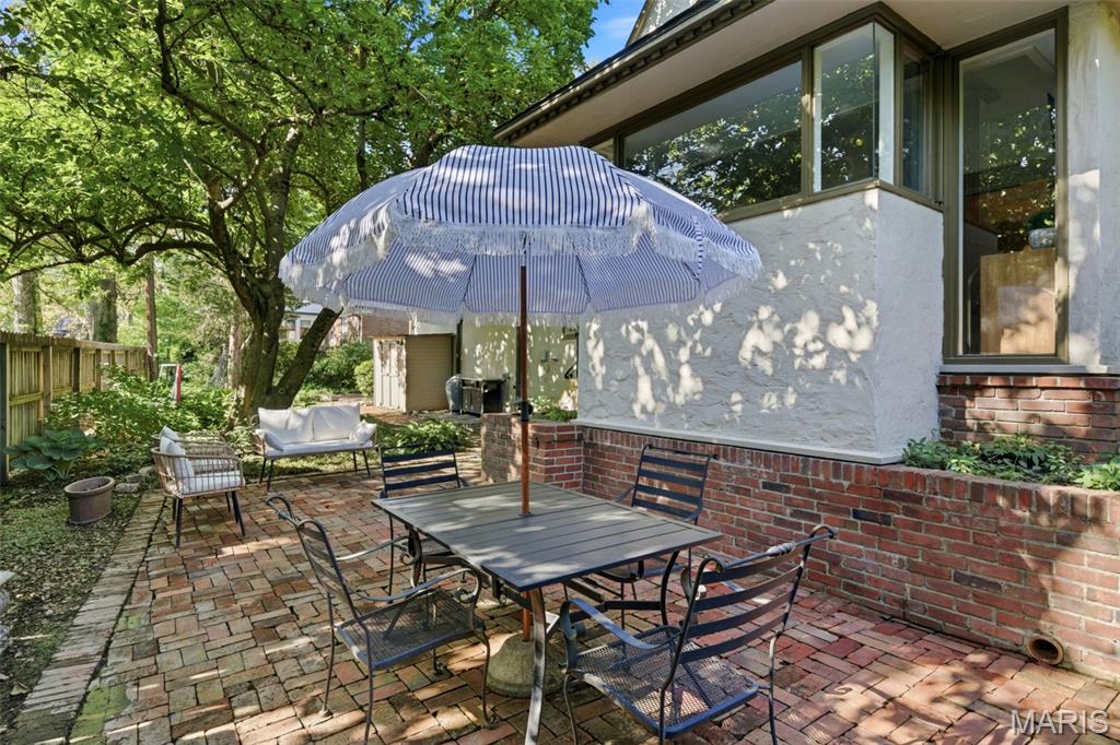 36 Algonquin Wood Place