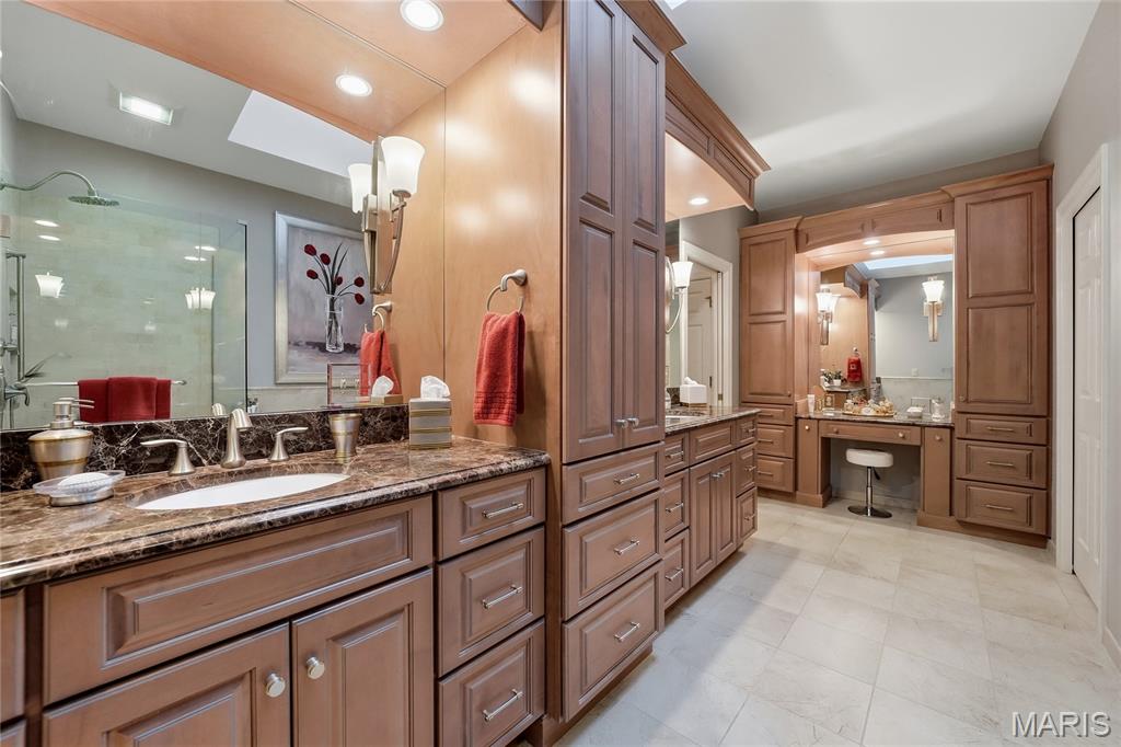 9767 Fall Ridge Trail