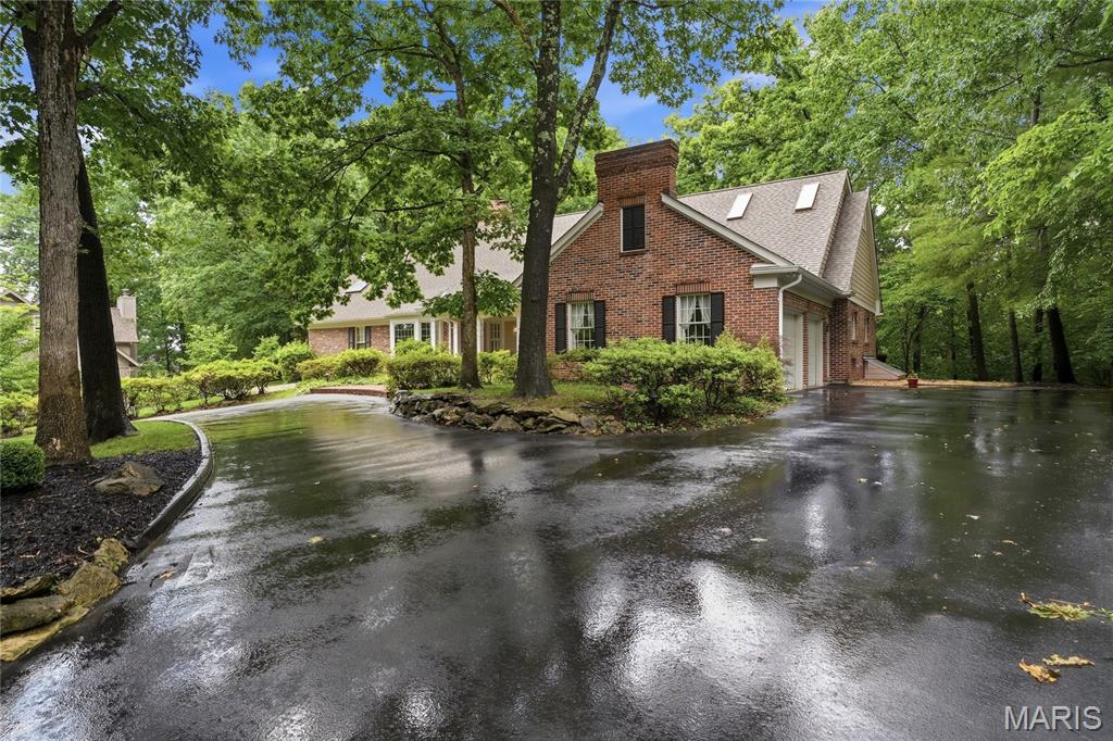 9767 Fall Ridge Trail
