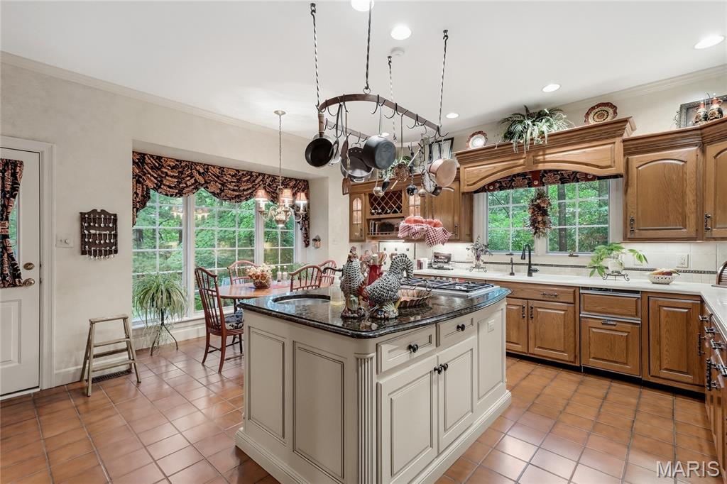 9767 Fall Ridge Trail