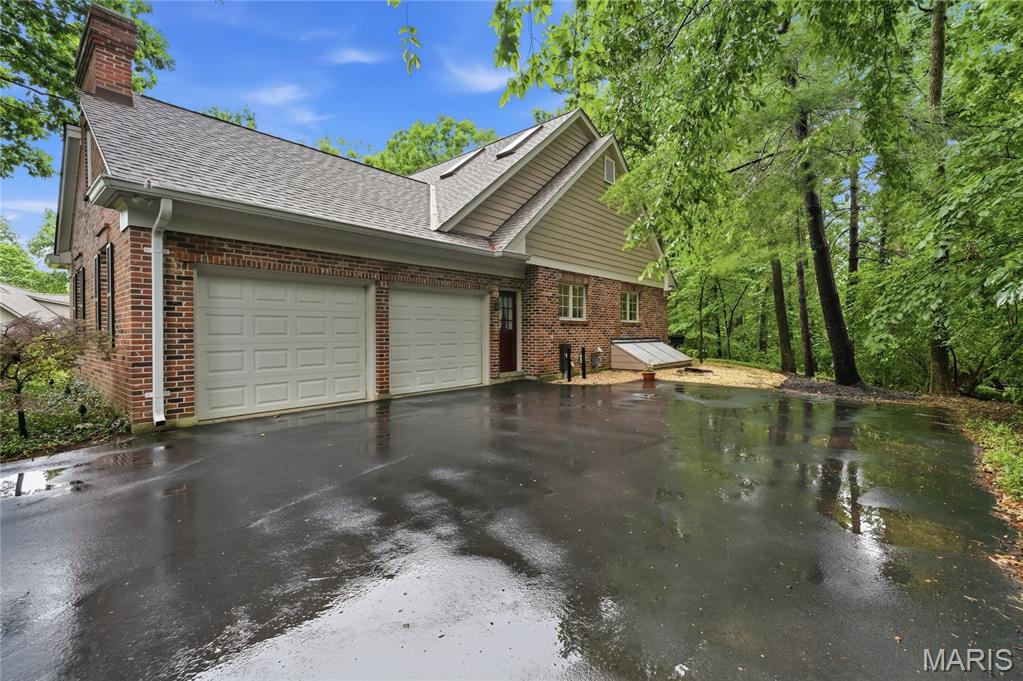 9767 Fall Ridge Trail