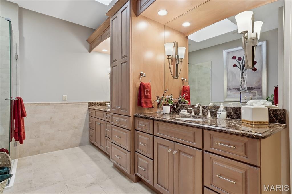 9767 Fall Ridge Trail