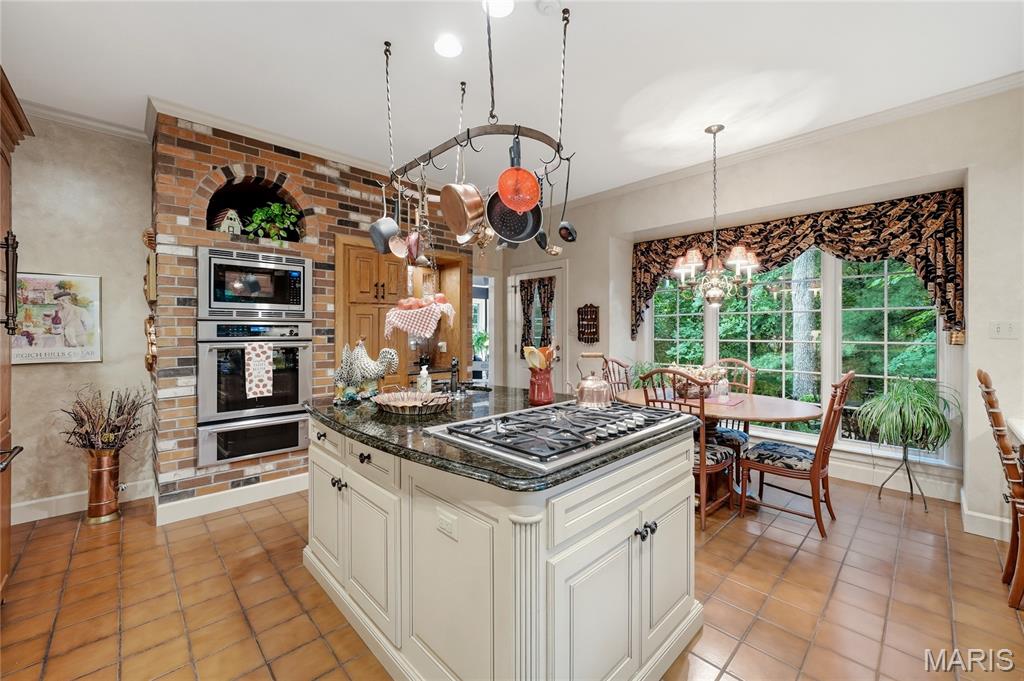 9767 Fall Ridge Trail