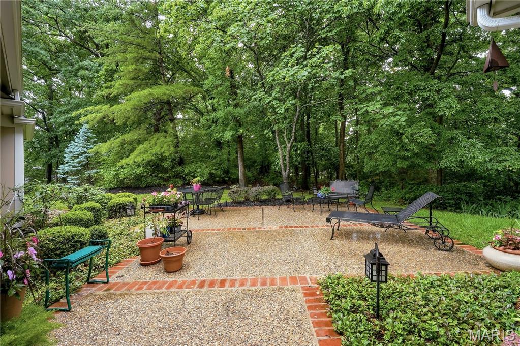 9767 Fall Ridge Trail