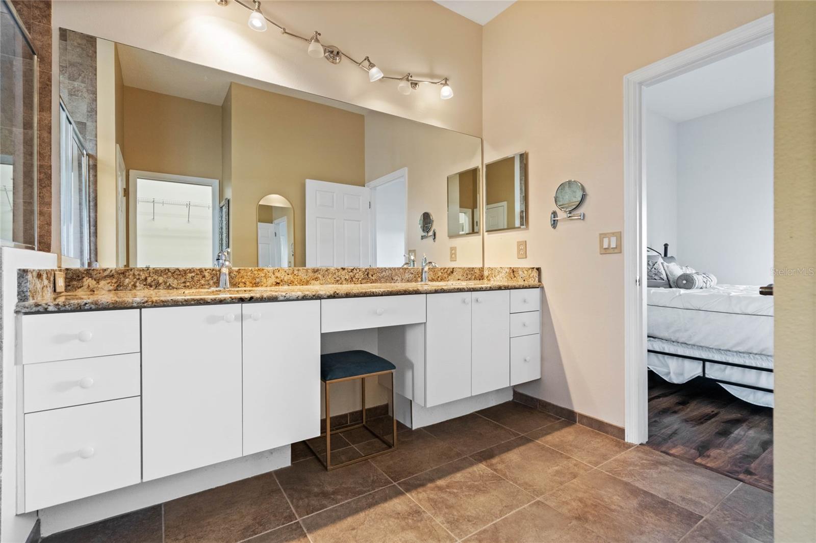 1067 MESA VERDE COURT