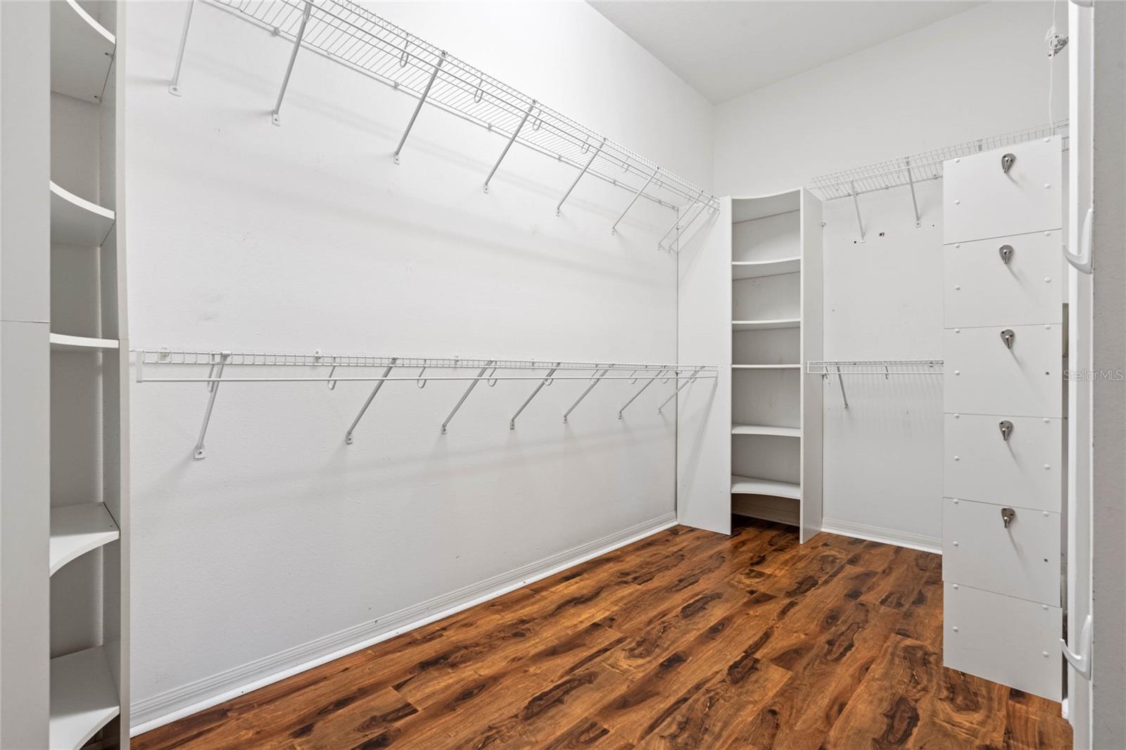 1067 MESA VERDE COURT