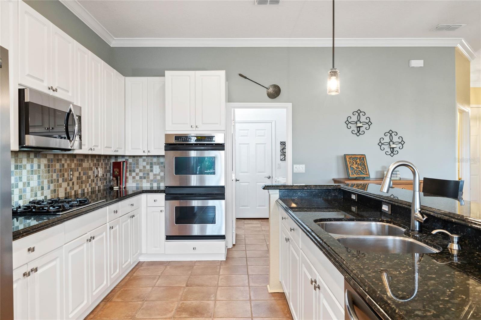 1067 MESA VERDE COURT